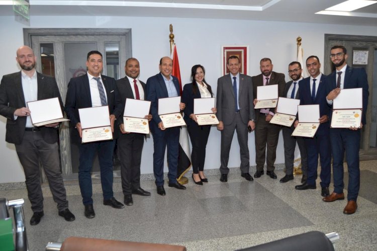 اختتام حفل تخرج الدبلومات المهنية المتخصصة لعام 2024 بمعهد التأمين