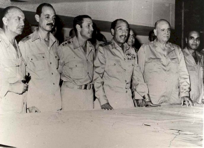 في ذكرى النصر.. وثيقة تكليف السادات للقوات المسلحة بالعبور (صور)