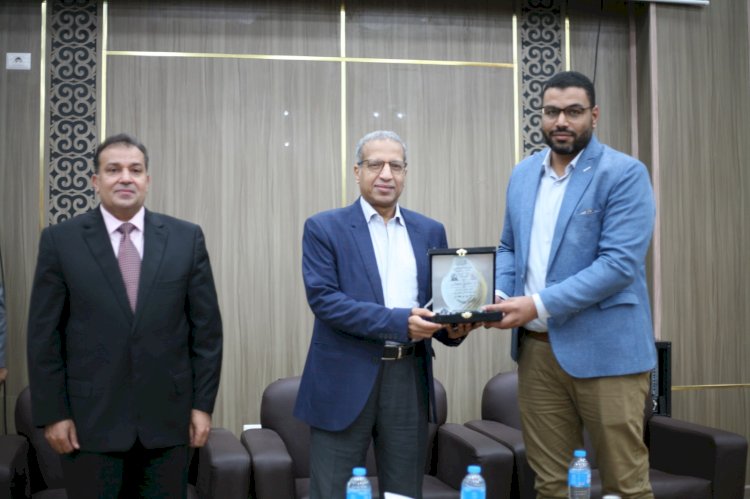 رئيس جامعة جنوب الوادي يشهد حفل استقبال الطلاب الجدد بكلية العلاج الطبيعي