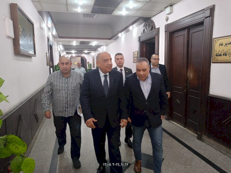 وزير الكهرباء يتفقد شركة جنوب القاهرة لتوزيع الكهرباء