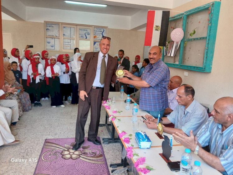 فصول الأوسط قمولا الثانوية بقنا تحتفل بالذكرى الـ 51 لانتصارات أكتوبر