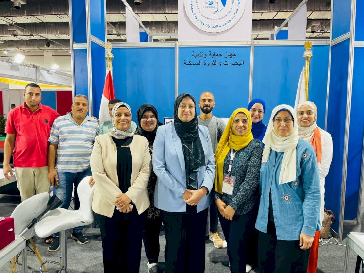 الزائرين والطلاب والمستثمرين اكثر اقبالا علي جناح الثروة السمكية بمعرض اجرينا