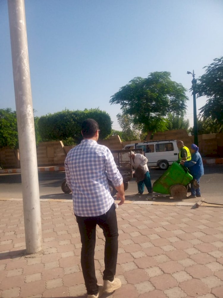 محافظ المنيا يتابع جهود الوحدات المحلية في حملات النظافة وتمهيد الطرق
