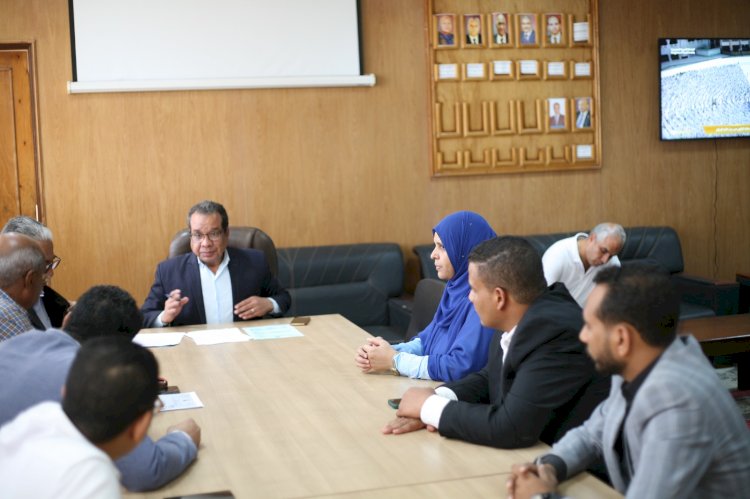 رئيس جامعة جنوب الوادى : تفعيل النظام الالكتروني لحجز تذاكر العيادات الخارجية