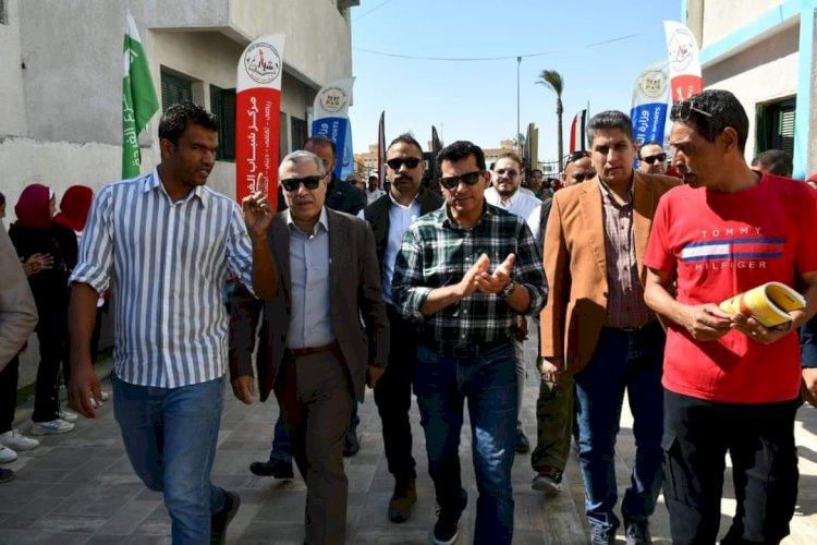 د.أشرف صبحي يتفقد مركز شباب الغردقة والمدرسة المصرية للتلمذة الثانوية