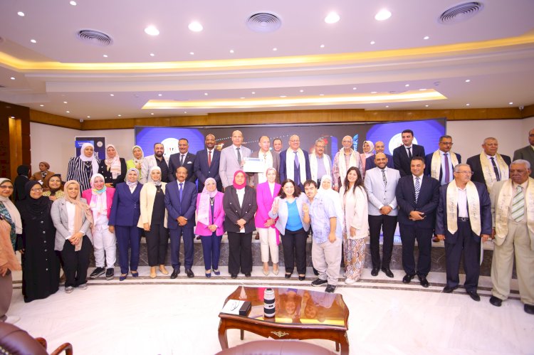 وزيرة التضامن تكرم الاباء والشخصيات الملهمة في اطار "مبادرة الاب القدوة "٢٠٢٤