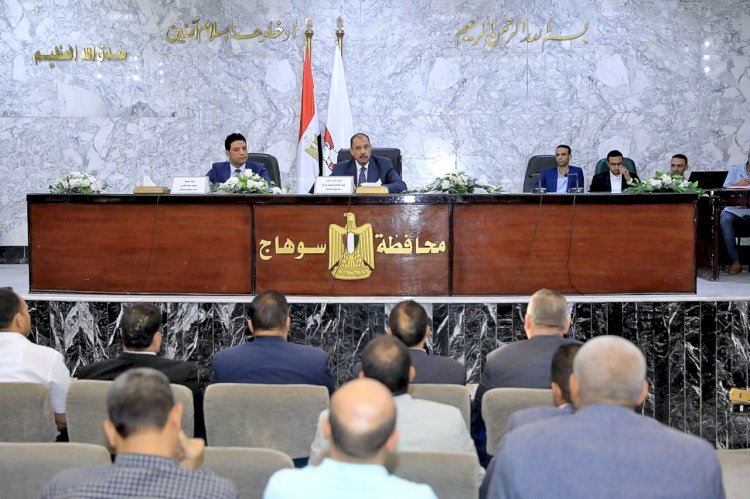 بحث اليات التخلص الامن من نواتج تطهير الترع والمصارف المائية بسوهاج