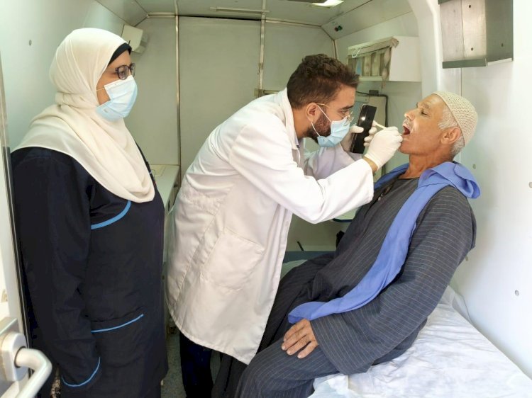محافظ المنيا: تقديم 1368 خدمة طبية  مجانية بقافلة بقرية بني حرام بمركز ديرمواس