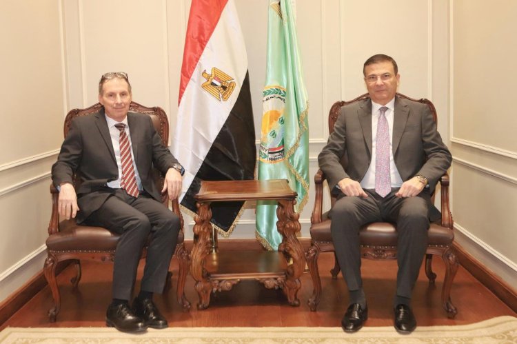 وزير الزراعة يبحث مع مدير برنامج الغذاء العالمي المشروعات المشتركة