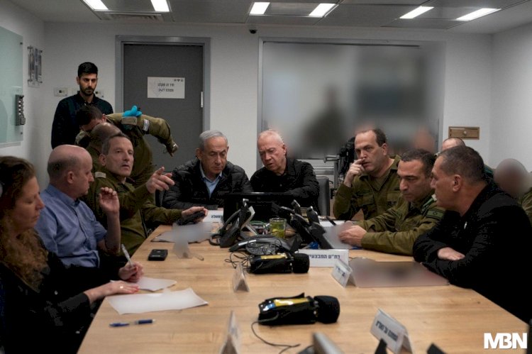 مسرحية "ضرب إيران" . . المنشآت النووية والنفطية خارج بنك الأهداف