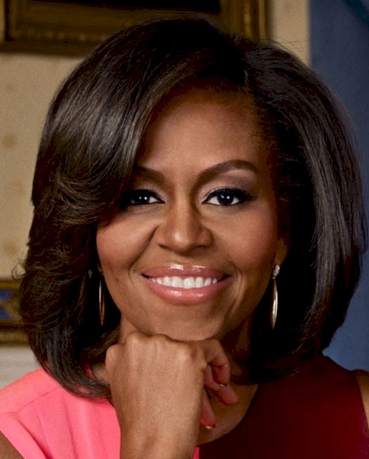 ميشيل أوباما: ترامب خطر على النساء