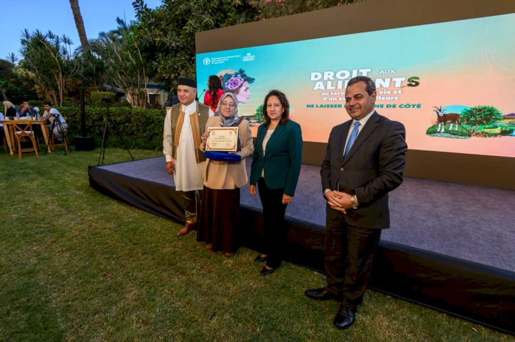 الفاو" تكرم استاذ ميكروبيولوجيا الاراضي ببحوث الصحراء في الاحتفال بيوم الغذاء العالمي