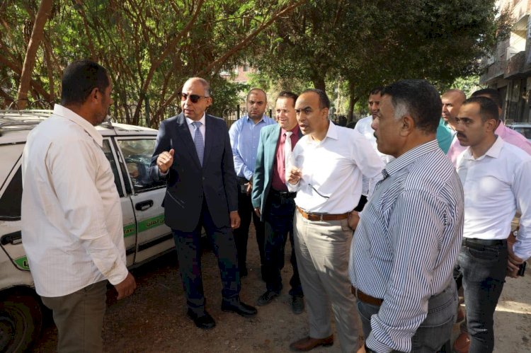 محافظ المنيا يقود حملة لمراجعة رخص البناء بقرية ماقوسة ويناشد المواطنين سرعة إنهاء ملفات التصالح