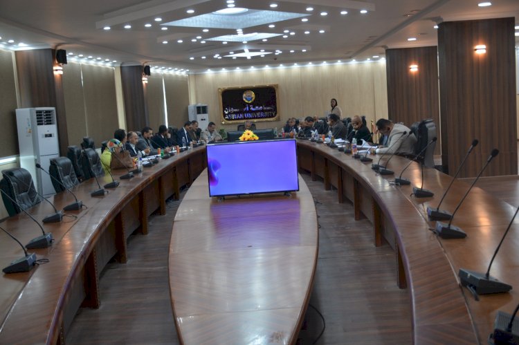 مجلس جامعة أسوان يناقش انتظام الدراسة وتفعيل الأنشطة الطلابية من خلال مبادرة بداية