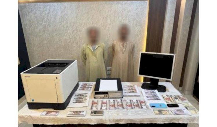 القبض علي متهمين لقيامهما بتقليد العملات