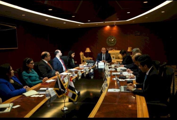 "فريد"يلتقي رئيس البنك الاسيوي