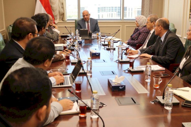 وزير الكهرباء يجتمع  بشركة "china Energy " لمتابعة خط الربط الكهربائي المصرى السعودى