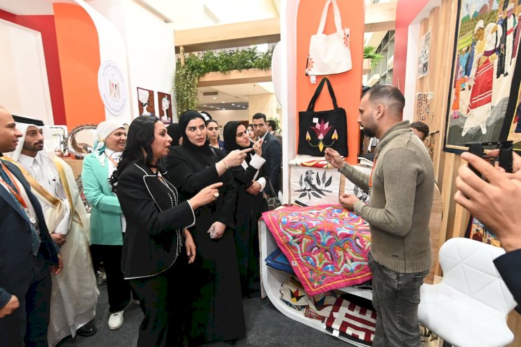 "مايا ومريم " تتفقدان معرض "ديارنا" على هامش المنتدى الحضري العالمي