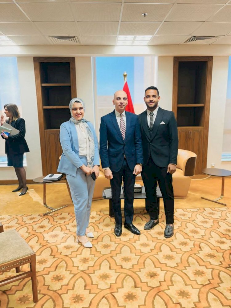 جامعة جنوب الوادى تشارك فى مؤتمر شباب الجامعات المهتمين بالسياسة الخارجيه 