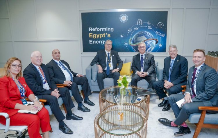 بدوي عقد مباحثات ثنائية مع سيدرك كريمرز- نائب شل حول خطط الشركة المستقبلية