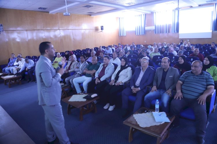 انطلاق البرنامج التدريبي لتطبيق مستحقاتي بجامعة جنوب الوادي