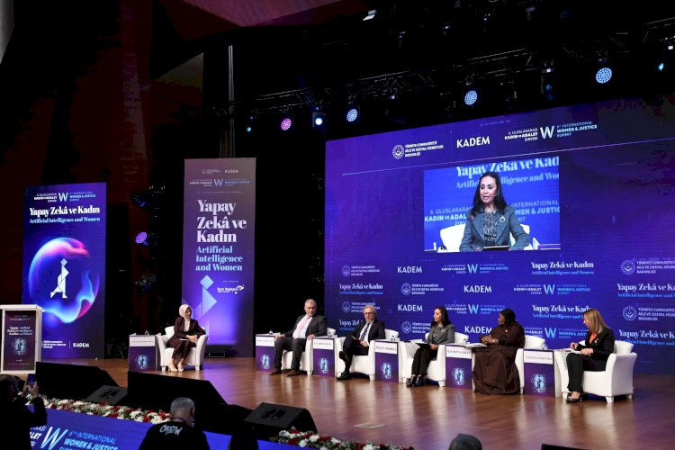 "مايا" تشارك في مائدة " المرأة في عصر الذكاء الاصطناعي بتركيا