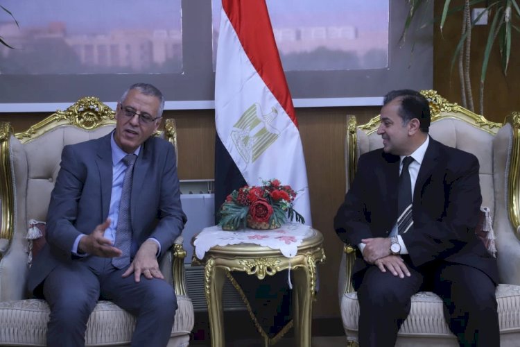 رئيس جامعة جنوب الوادي يستقبل امين مجلس الجامعات الأهلية