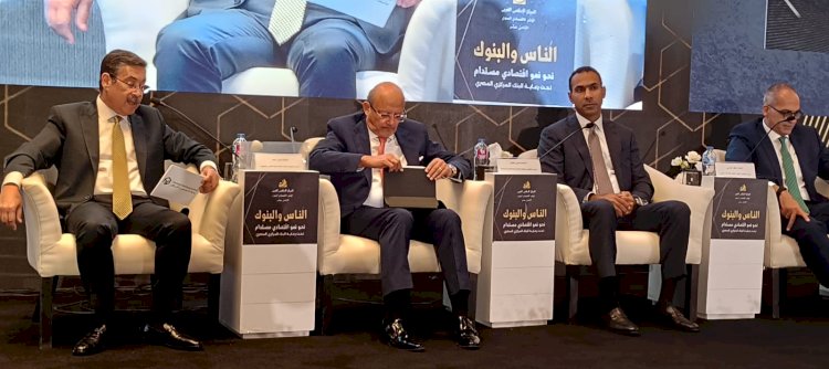 رفاعي : القطاع الصناعي يستحوذ على 17% من إجمالي المحافظ الائتمانية للبنوك