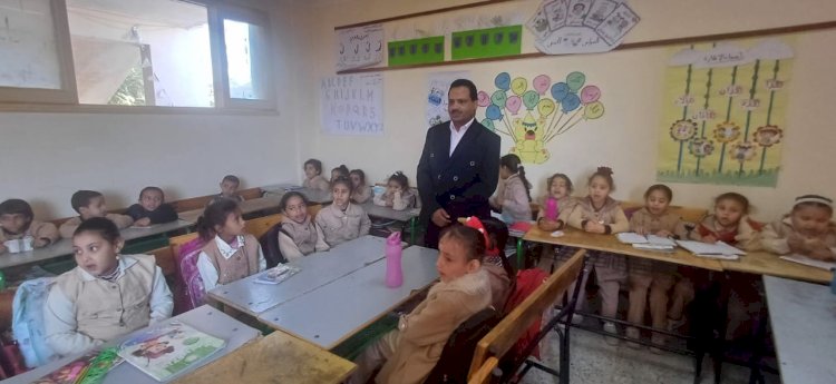 مدير عام تعليم أبوتشت يتفقد انتظام الدراسة والانضباط بمدرسة الحبيلات الشرقية