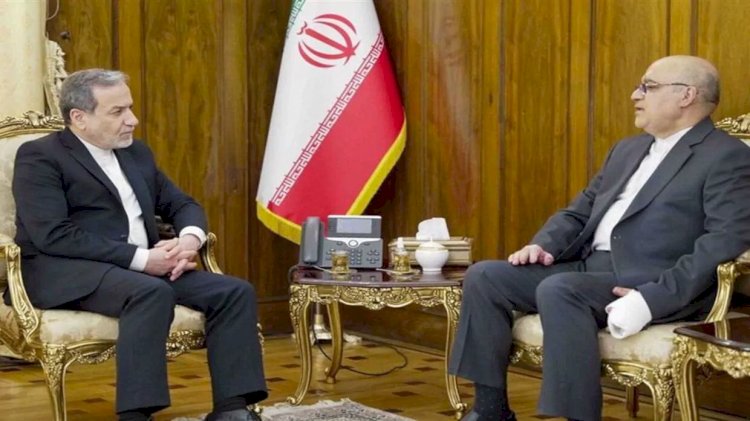 أصابع مبتورة وعين متأثرة.. أول ظهور لسفير إيران في لبنان المصاب في انفجارات البيجر