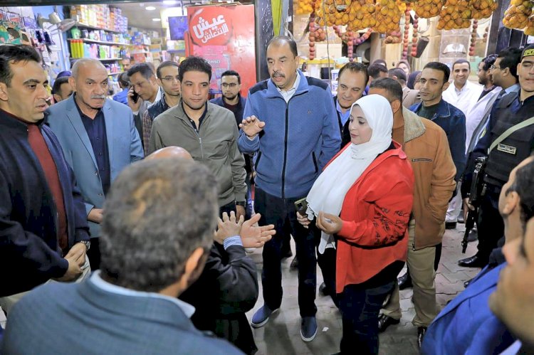 سراج يقود حملة مكبرة علي المحال التجارية بسوهاج