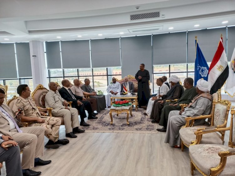 رئيس جامعة أسوان يلتقي أهالي المحافظة لتعظيم جهود الجامعة تجاه المجتمع الأسواني