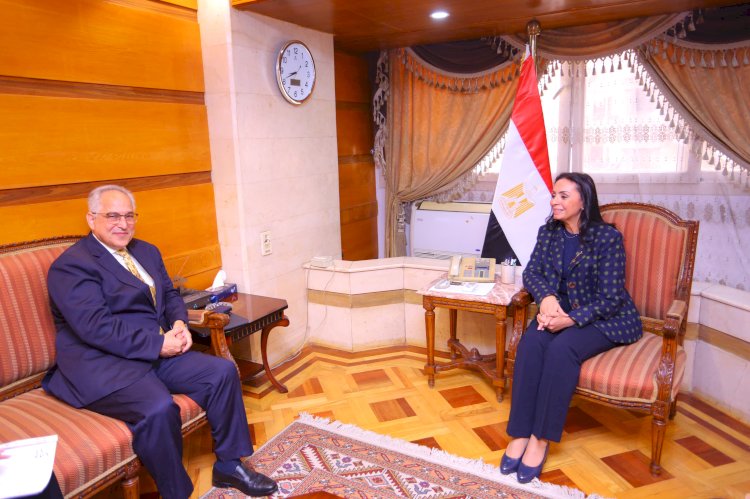 وزيرة التضامن  ورئيس اللجنة البارالمبية المصرية يبحثان تعزيز سبل التعاون المشترك