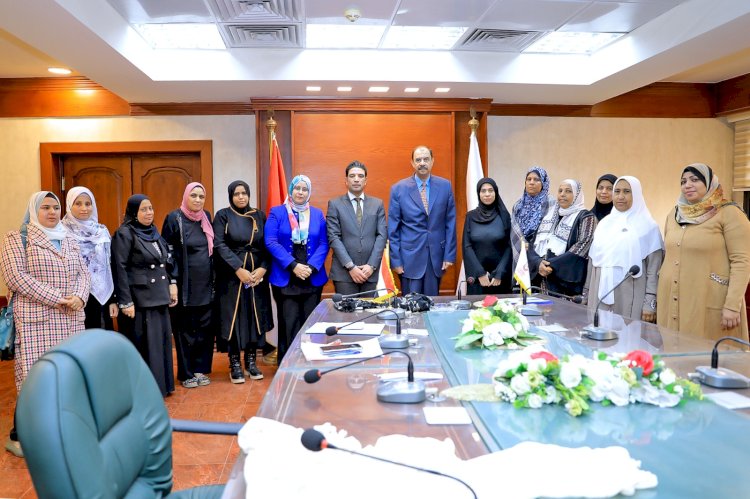 محافظ سوهاج يلتقي أعضاء تكتل التلي بجزيرة شندويل والحرير بأخميم