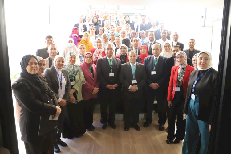 رئيس جامعة جنوب الوادي يشهد انطلاق فعاليات المؤتمر  العلمى الدولى لكلية التمريض