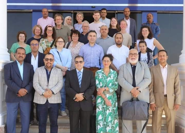 وفد هولندي بمستشفيات قنا الجامعية ينجح في إجراء 15 جراحة قلب مفتوح و31 قسطرة