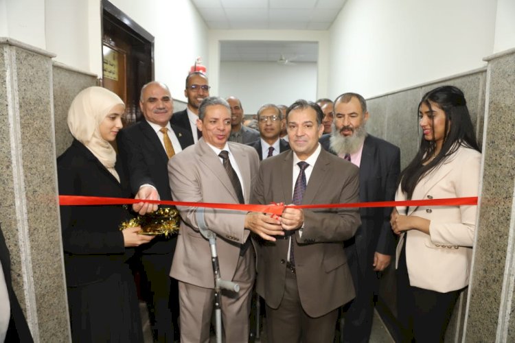 رئيس جامعة جنوب الوادي يفتتح عدد من المشروعات التطويرية بكلية العلوم