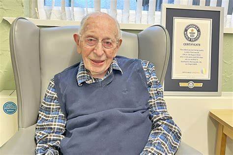 مواليد تيتانيك.. وفاة أكبر معمر في العالم