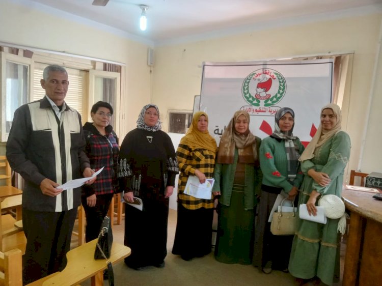 التنظيم والإدارة بسوهاج تمنح ٥٥ متدربا شهادة إجتياز برنامج السلامة والصحة المهنية