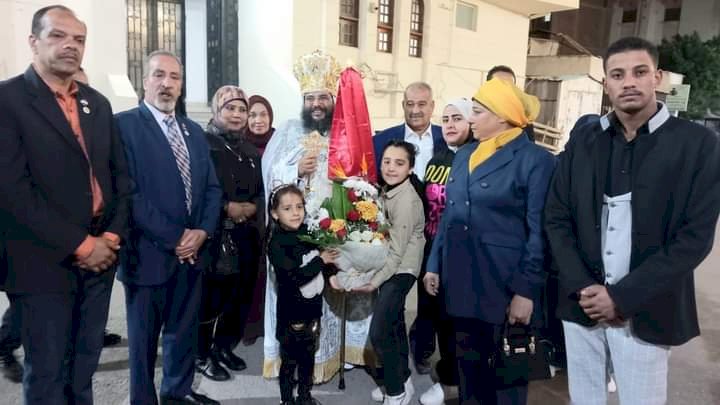 وفد حزب مصر القومي يزور مطران البحر الأحمر