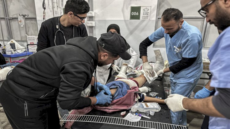 استشهاد رئيس قسم العناية بمستشفى كمال عدوان بمسيرة إسرائيلية