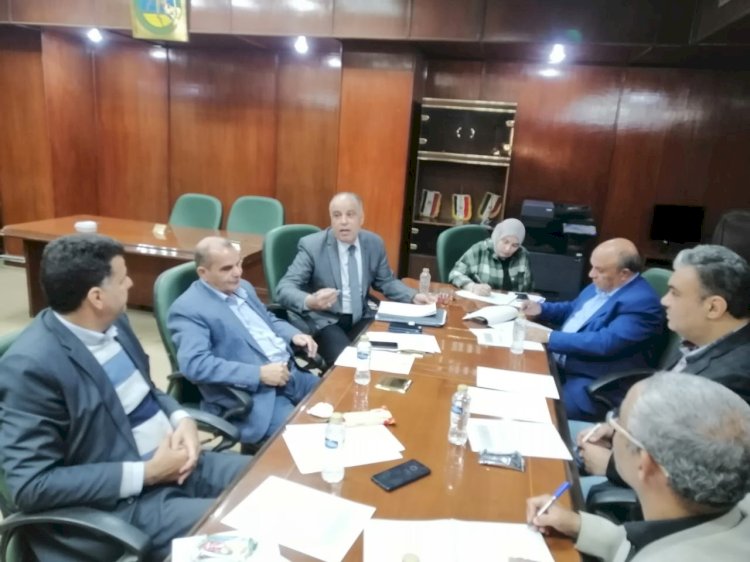 الزراعة والري تتفقان على زراعة 20 الف فدان قصب السكر بالري الحديث