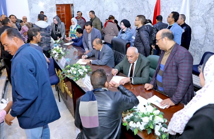 محافظ سوهاج يعقد اللقاء الجماهيري الأسبوعي