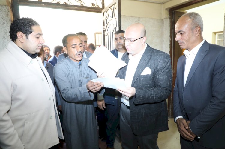 في لقاء مفتوح بالفشن :المحافظ يوجه بتوفير الحلول لمطالب وشكاوى الأهالي