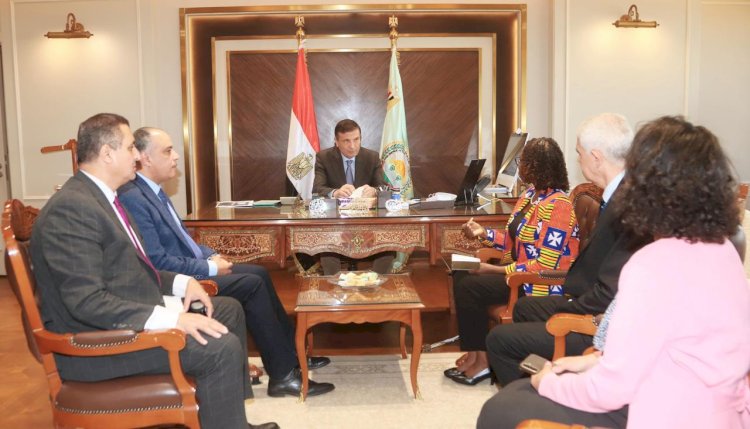 وزير الزراعة يبحث مع اللجنة الاقتصادية الافريقية دعم المرأة الريفية