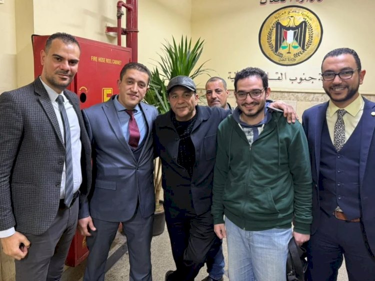 بعد الاعتداء والنيابة.. الصلح بين محمد فؤاد وطبيب عين شمس