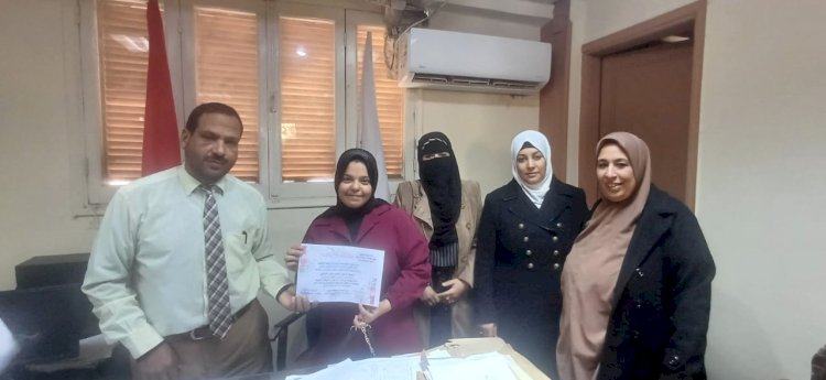 تعليم أبوتشت يكرم رنا خلف الأولي في الإلقاء الشعري