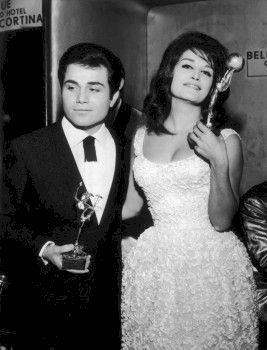 الأحد رولاند وسناء أصوات ظلمتها شهرة الأقارب"اغانى منسية بإذاعة القاهره الكبرى"