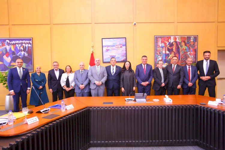 وزيرة التضامن ترأس اجتماع مجلس إدارة صندوق دعم مشروعات الجمعيات والمؤسسات الأهلية