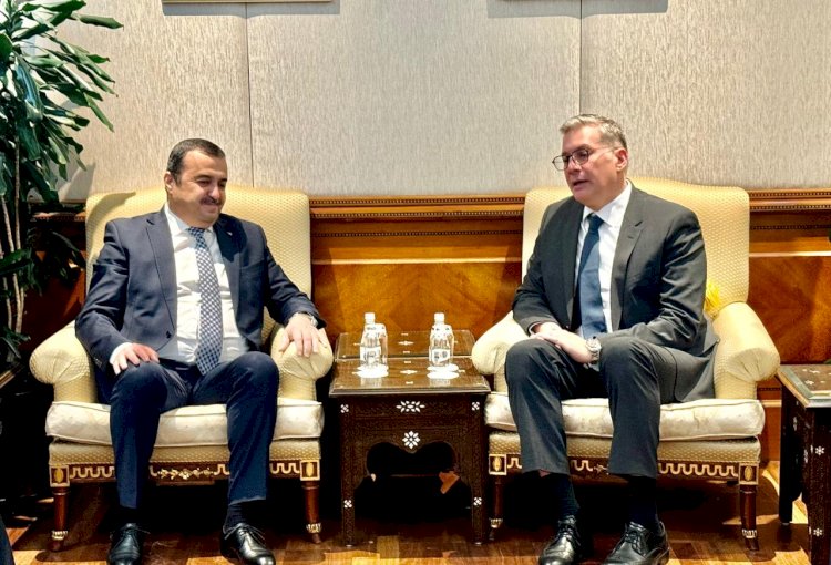 مباحثات بين بدوي وعرقاب علي هامش "اوابك"